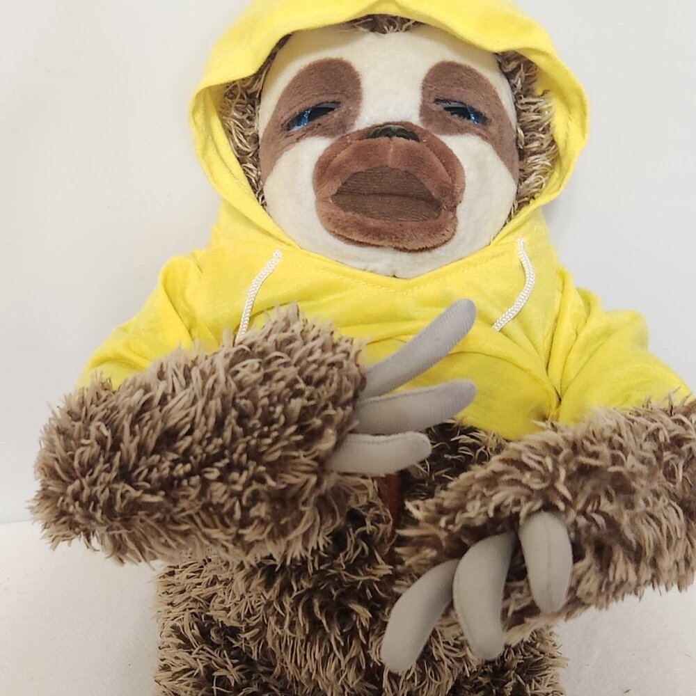 Snax the talking Sloth Mode "He repeats what you say in slow sloth speed" Plush